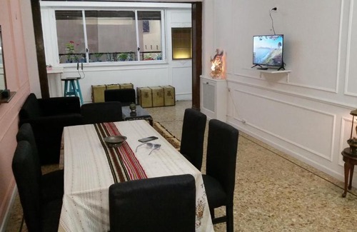 San Nicolas House | Congreso hotel