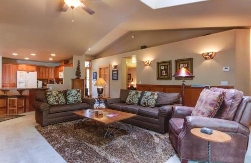 Sunriver Apartment | Conifer Lane 01 | Discover Sunriver