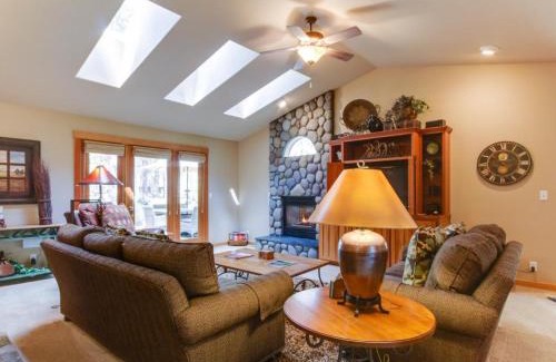 Sunriver Apartment | Conifer Lane 01 | Discover Sunriver