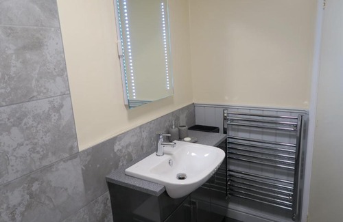 Coniston House | Coniston Cottage Lake View