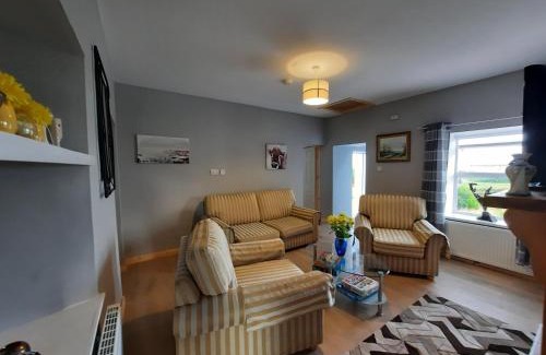 Clifden House | Conneelys Cottage, Connemara, Clifden, H71Y096