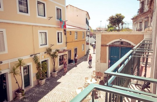 Santa Maria Maior Apartment | Conqvistador Apartment with balcony 1