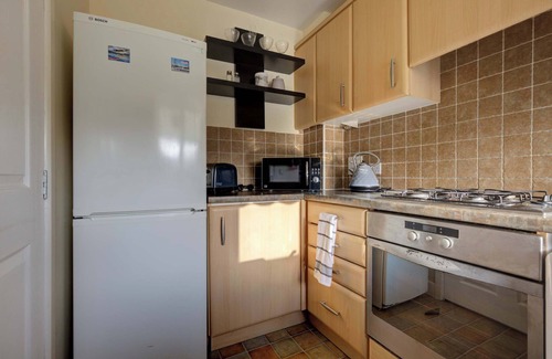Peterborough House | Conservatory & Garden Retreat in Hampton Hargate