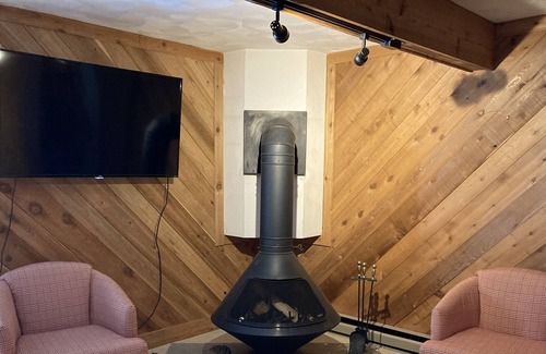 Hidden Valley House | Contact Free Mtn Escape, Minutes to Golf/Hiking, Family Friendly, Wifi!