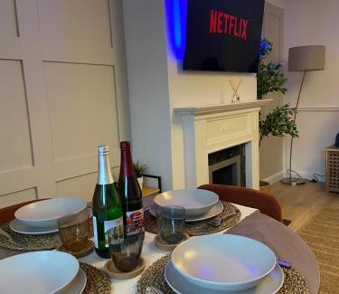 Basildon Apartment | Contemporary 2-Bed House near Basildon Station