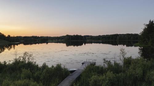 Otepaa House | Contemporary design lake cabin