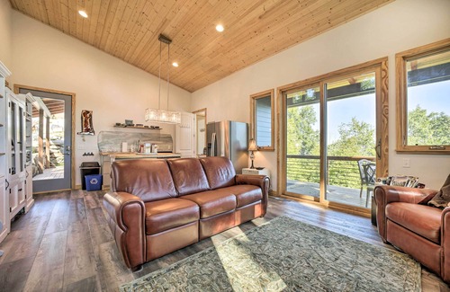 Waynesville House | Contemporary Home w/Deck & Mountain Views!