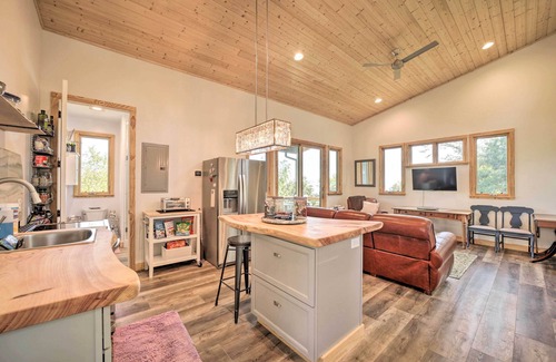 Waynesville House | Contemporary Home w/Deck & Mountain Views!