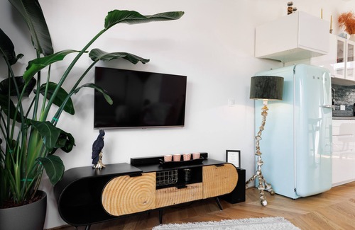 Victor Hugo - Saint-Augustin House | Contemporary Loft with Terrace and Air Conditioning Steps from Central Bordeaux