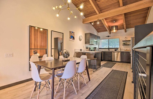Mammoth Lakes Condo | Contemporary Mountain Retreat - Walk to Slopes!
