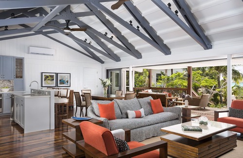 Leeward Settlement Villa | Contemporary 3 bedroom beachfront beach house