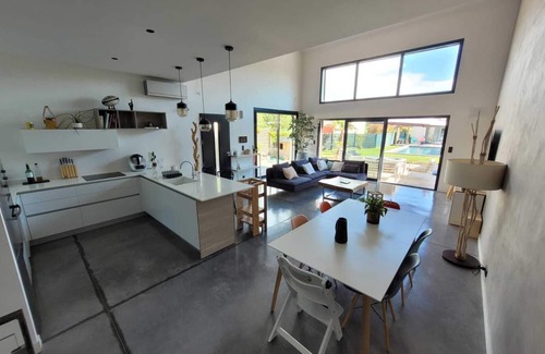Aix-en-Provence Villa | Contemporary villa with heated pool in Aix-en-Provence
