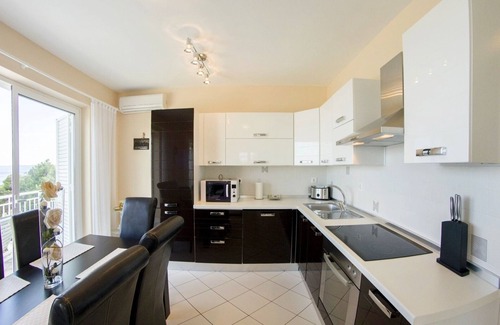 Sumartin Villa | Contemporary villa with sea view and private pool