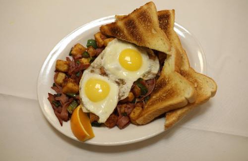 Jasper Place Hotel | Continental Inn & Suites