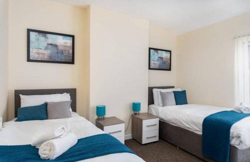 Cwmbrwla Apartment | Contractor Base - Sleeps 5 - Near M4