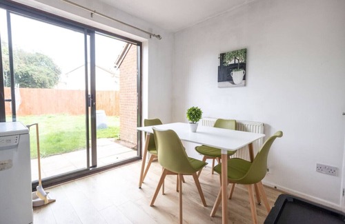 Bradley Stoke House | Contractor’s Haven in Patchway