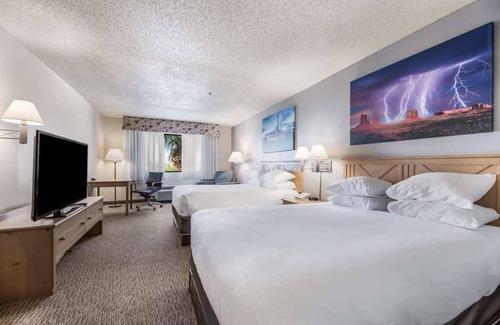Palm Valley Hotel | Convenience & Comfort! Pet-Friendly Unit with Free Parking, Pool, and Breakfast!