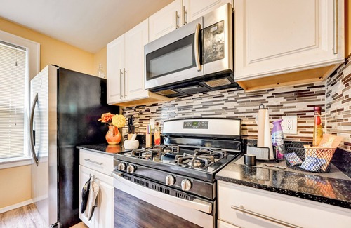 Hartford Apartment | Convenient Hartford Condo < 2 Mi to Dtwn!
