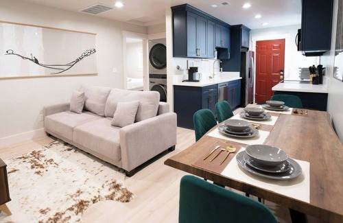 San Gabriel House | Convenient Location, SGV/626, Great Neighborhood!