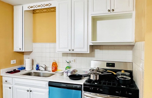 Norma House | Convenient Stay near Chicago O’hare Airport King Beds