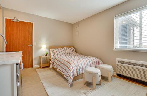Blaine Apartment | Convenient Studio Stay Easy Access to Twin Cities