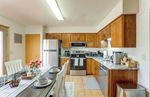 Clearfield House | Convenient Townhome 1 Mi to Dtwn Clearfield