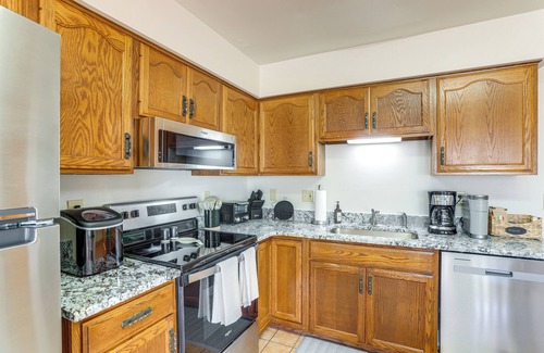 Clearfield House | Convenient Townhome 1 Mi to Dtwn Clearfield