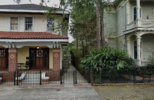 Seventh Ward Apartment | Conveniently located in between French Quarter and City park