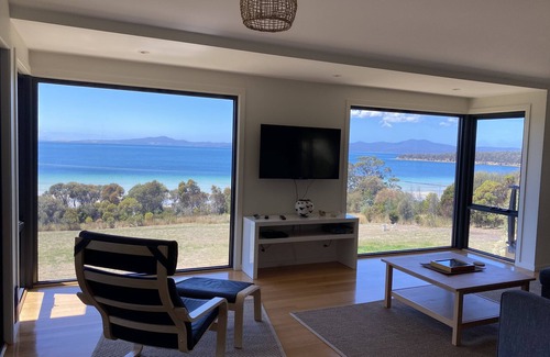 Saltwater River Cottage | Convict Beach House