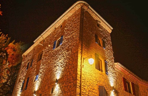 Saint-Jean-de-Crieulon House | Conviviality and relaxation in the heart of the Mediterranean vineyards Gîte Grenache