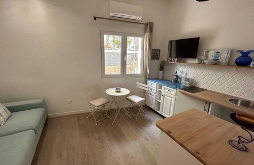 Cotignac Apartment | Cool Blue Cotignac heart village