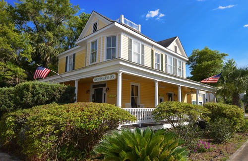 Historic Downtown Apalachicola Hotel | Coombs Inn & Suites, Ascend Hotel Collection