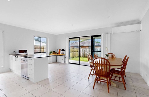 Coomera House | Coomera Family Home - Sleeps up to 8 People