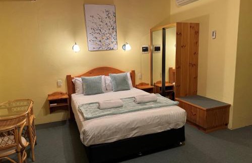 Comaum Hotel | Coonawarra Place Motor Inn