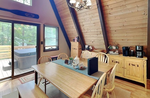 Sky Valley House | Coopers Landing | Fire Pit + Hot Tub & Game Room!