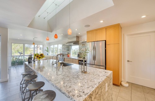 Sonoma House | Coplan Vineyards | 10-Acre Estate w/Pool, Spa, Bocce & Designer Interiors