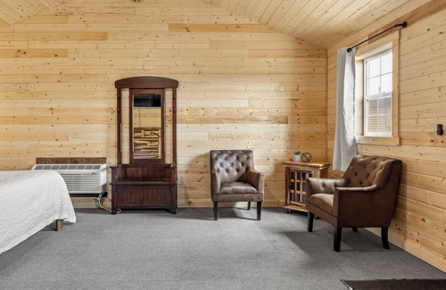 Anaconda Hotel | Copperhead Lodge
