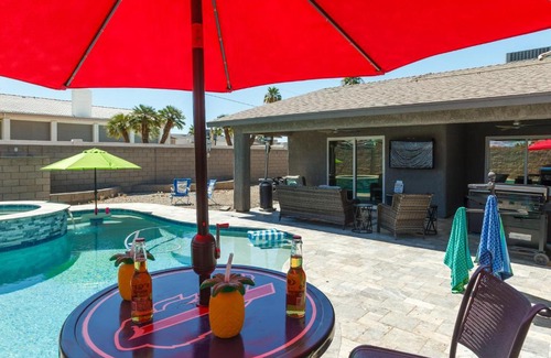 Lake Havasu City House | Coral Beauty! Heated Pool & Spa!