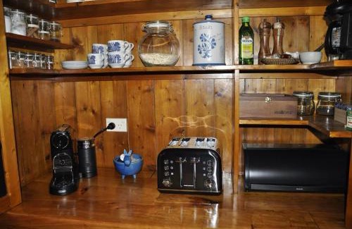 Forrest House | Coral Fern Retreat