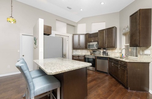 Broadmoor Apartment | Coral Paradise Home with Pool