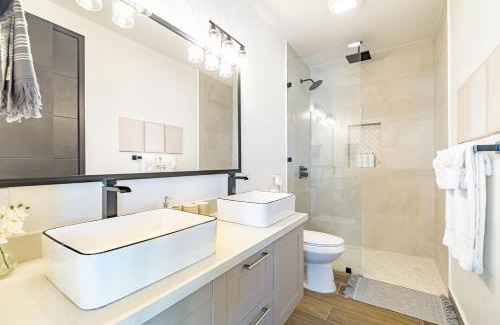 San Pedro Villa | Coral Reef Casa with Private Hot Tub and Pool at Mahogany Bay