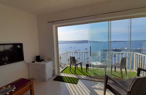 Madliena Apartment | Coral - top floor apartment with the most amazing and breathtaking seaviews