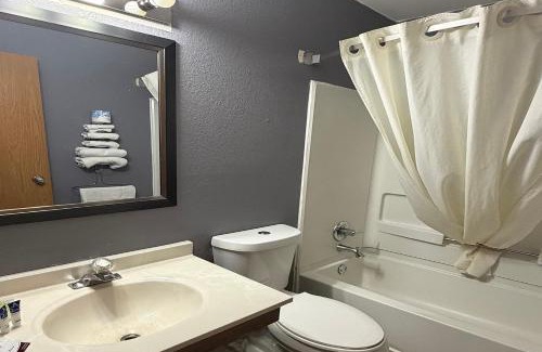 Stillwater Hotel | Coratel Inn and Suites by Jasper Stillwater