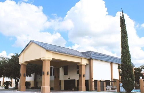 New Braunfels Hotel | Coratel Inn & Suites By Jasper New Braunfels IH-35 EXT 189- 2 Queen Bed NS