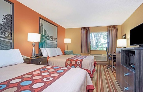 Blaine House | Coratel Inn & Suites Blaine - Comfort 2 Queen Bed Non-Smoking