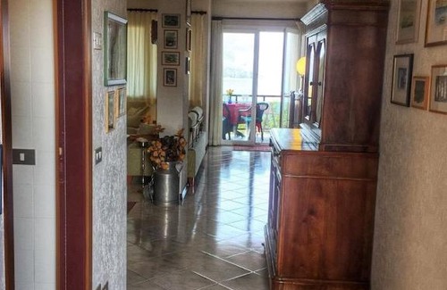 Luino Apartment | Cordelia 3