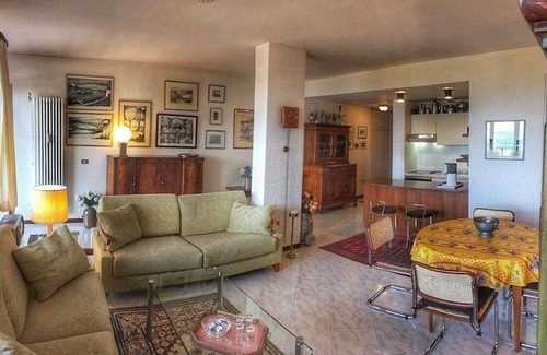Luino Apartment | Cordelia 3