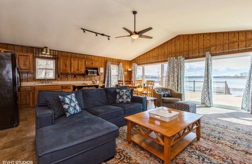 Three Rivers House | Corey Lake, High speed internet, Dock, Deck, Skiing, Fishing. Apple Picking