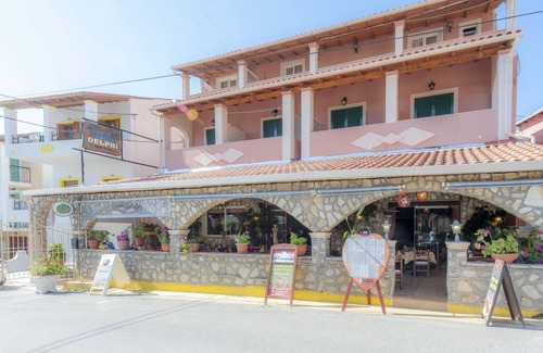 Agios Gordios Apartment | Corfu Delphi Studio 3 street side