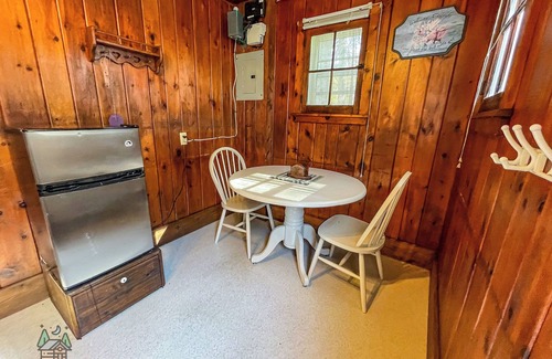 Phillips Cabin | Corner Connection Cabin, near Soo Lake Convienent to abundant Recreation and next to the tavern!